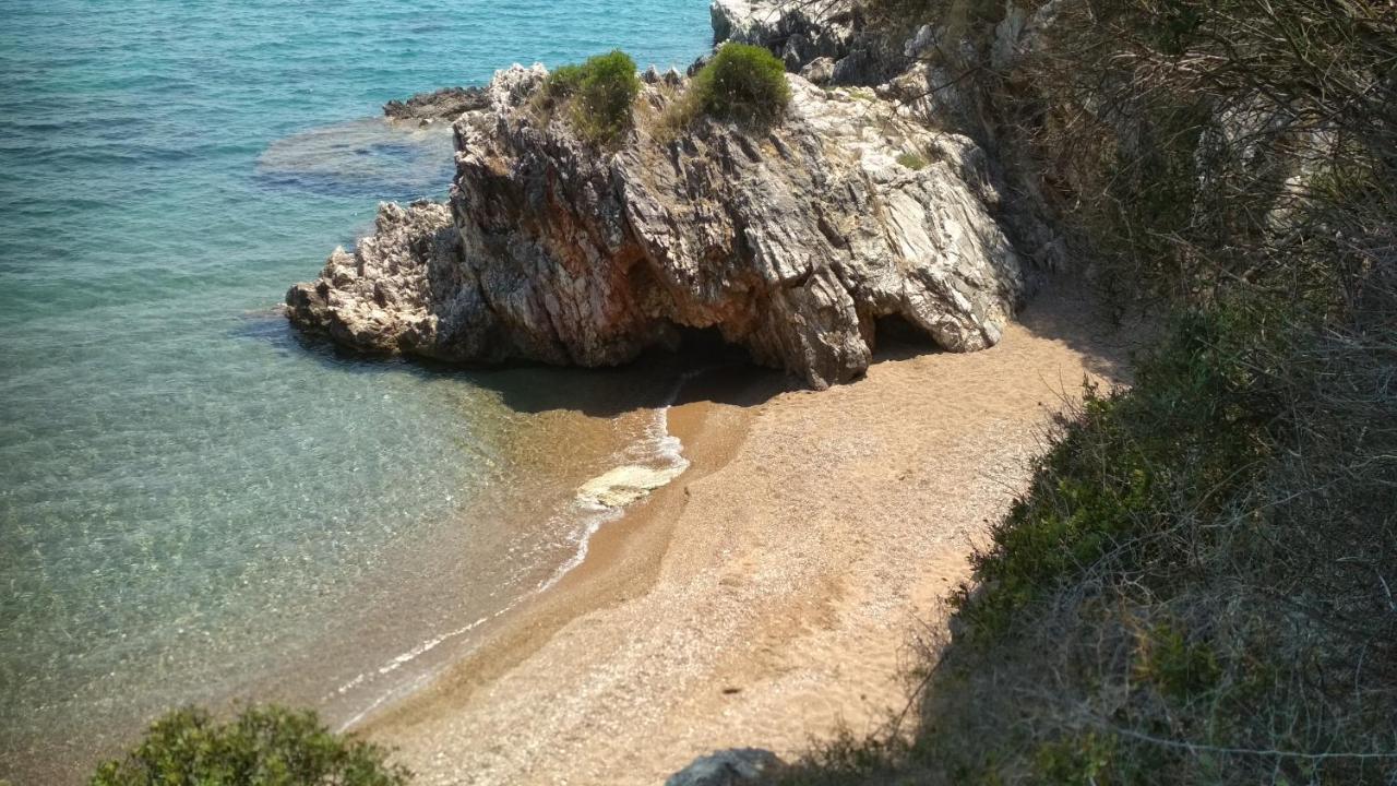 Aiolos Kalamaki  Экстерьер фото